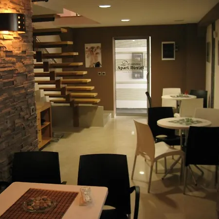 Hostel Domus